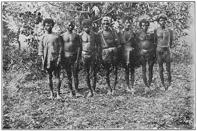 Group of Negrito men at Santa Fé, Zambales.