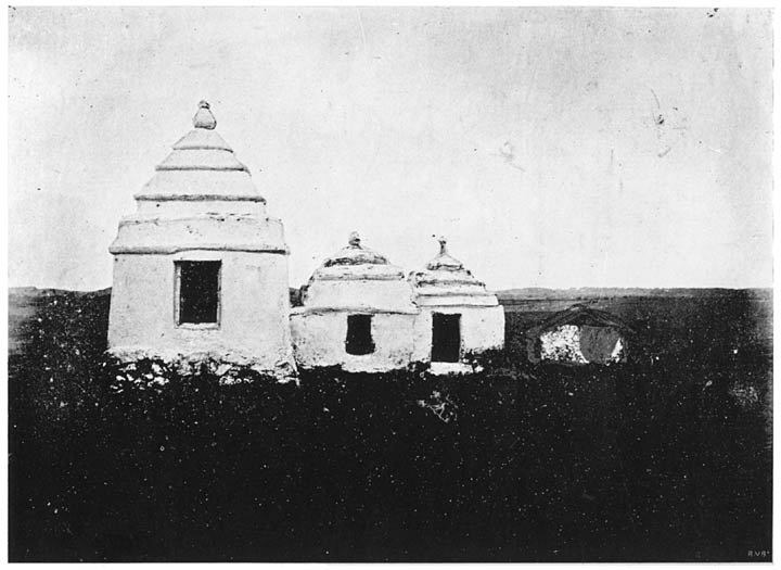 Vāda shrines.